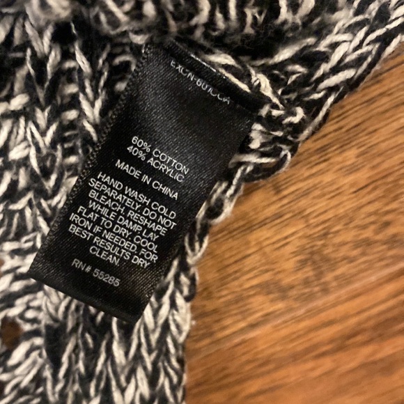 Express Sweater - Picture 3 of 4